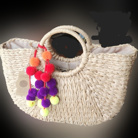 NWT ❗️elegant Vietnam straw bag with 100% cotton lining inside & pom pom accent - Picture 4 of 12